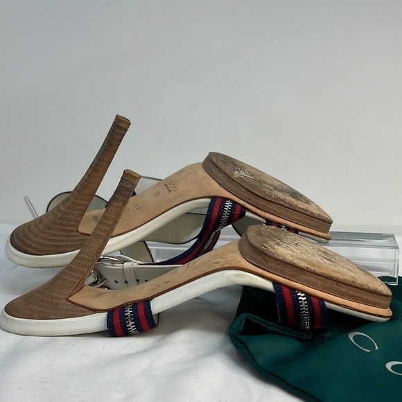 Gucci Sz 38 White Leather w/Navy Red Zip Web Zipper Detail Wrap Buckle Heels - Picture 7 of 14